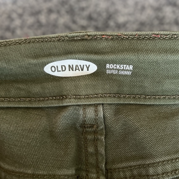 NWOT Old Navy Rockstar Super Skinny Jeans, Olive (6) - Picture 5 of 9
